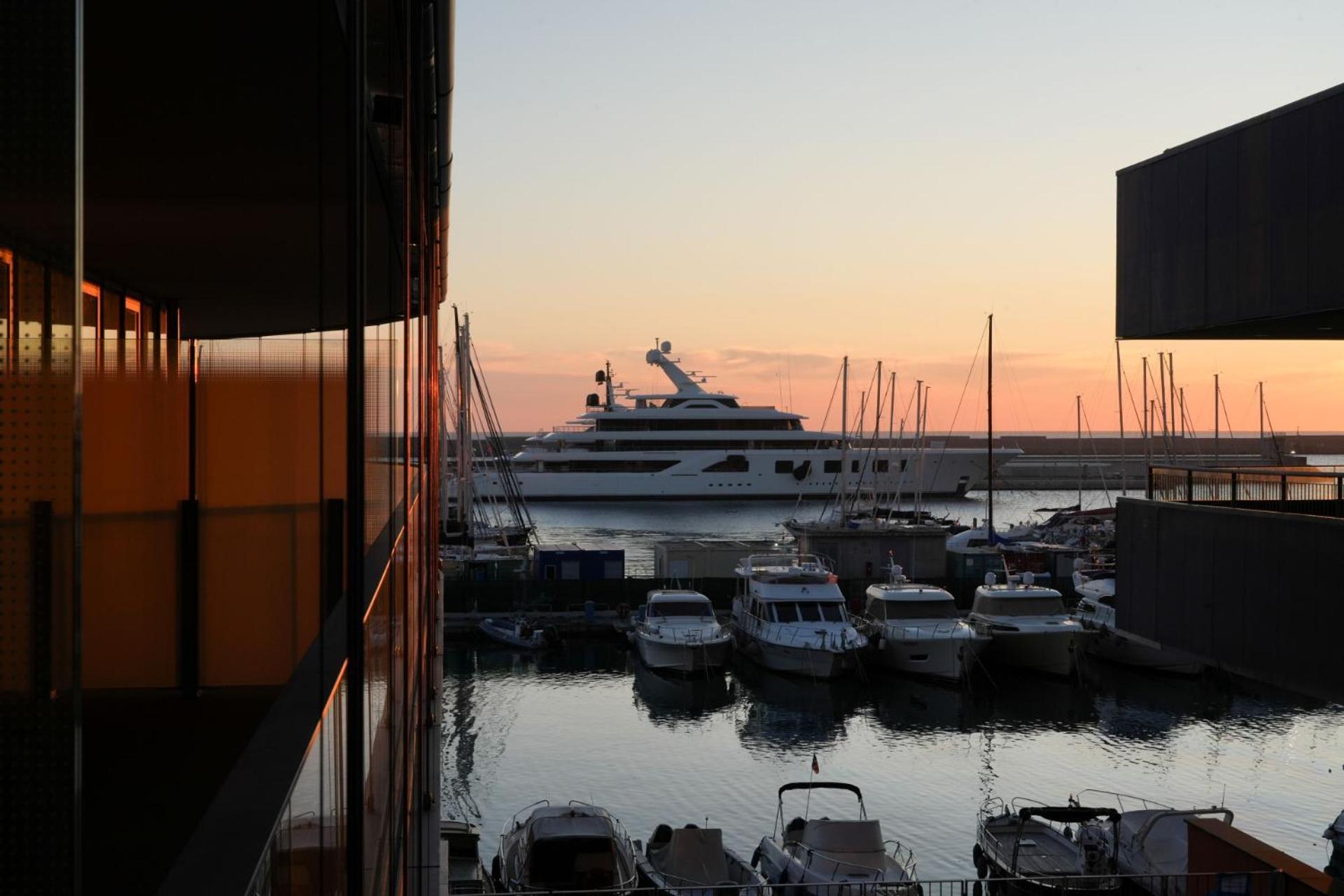 Easylife - Monolocale Con Vista Su Porto Di Genua